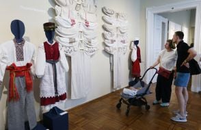 Виставковий проєкт із колекції Юрія Мельничука «Сувій Роду»