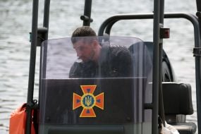 Рятувальний човен під час профілактичного рейду на Дніпрі в Києві