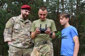 Military training course for Ukrainian teenagers near Lviv