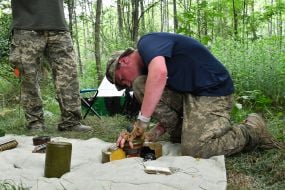 Курс військової підготовки для українських підлітків поблизу Львова