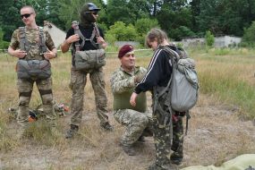 Курс військової підготовки для українських підлітків поблизу Львова
