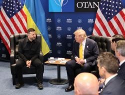 Volodymyr Zelensky and Donald Trump