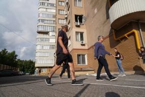 Russian drone flies into apartment building in Kharkiv