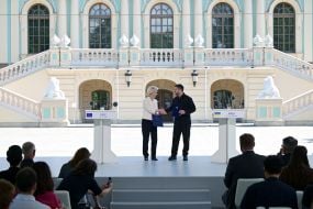 Volodymyr Zelenskyy and Ursula von der Leyen