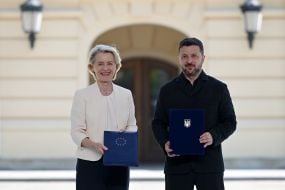 Volodymyr Zelenskyy and Ursula von der Leyen