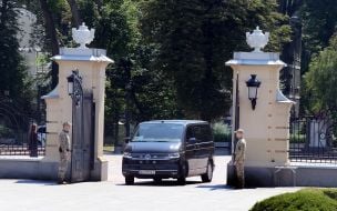 A car enters the grounds of the Mariinsky Palace
