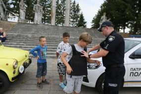 Interactive road safety lesson for children
