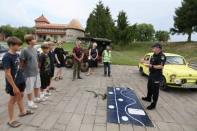 Interactive road safety lesson for children