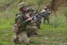 Fire training of infantrymen of the 13th operational brigade battalion of the Charter National Military University