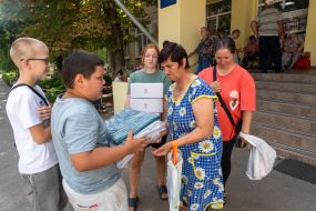 People evacuated from the Shevchenkivska community of the Kupyanskyi district at the IDP reception point in Kharkiv