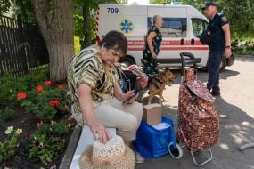 A woman evacuated from the Shevchenkivska community of the Kupyanskyi district in an ambulance at the IDP reception point in Kharkiv