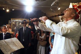 Vladimir Lazutkin plays the Japanese flute, the shekakuhachi