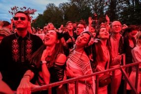 Відвідувачі фестивалю "Вирій. Простонеба"