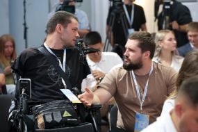 Учасники Українського молодіжного форуму «Молодь Діє»