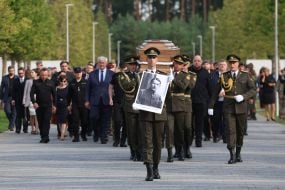 Церемония перезахоронения первого председателя Организации украинских националистов (ОУН) Евгения Коновальца