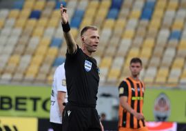 Referee Dmytro Panchyshyn