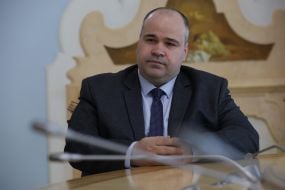 Микола Мазур