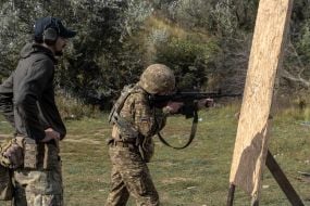 A fighter from the 13th "Khartia" Brigade of the National Guard of Ukraine.