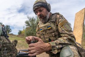 A fighter from the 13th "Khartia" Brigade of the National Guard of Ukraine.