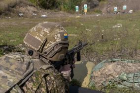A fighter from the 13th "Khartia" Brigade of the National Guard of Ukraine.