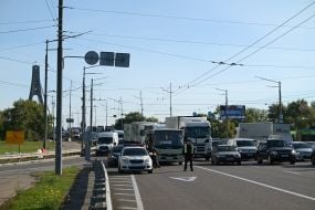 Усложненное движение на Северном мосту в Киеве