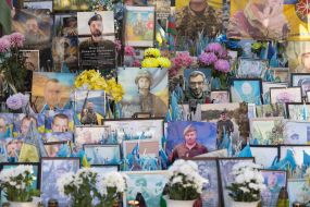 Народный мемориал национальной памяти на майдане Незалежности  в Киеве