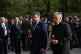 Олександр Алфьоров, Віктор Єленський