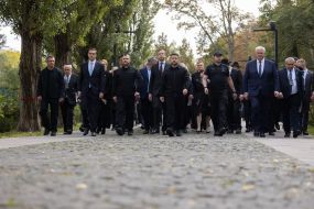 The state's political leadership during the commemoration of the victims of Babi Yar
