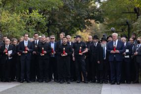 The state's political leadership during the commemoration of the victims of Babi Yar