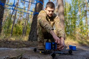 Тренування операторів FPV-дронів 13-ї бригади НГУ «Хартія»