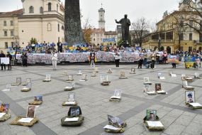 Акція на підтримку українських військовополонених та військовослужбовців, які зникли безвісти, у Львові