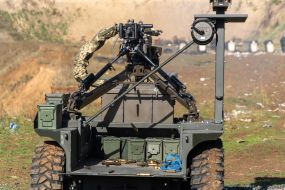 Military personnel tested the "Zmiy" ground-based robotic system at a training ground