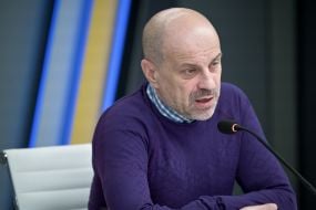 Максим Бутченко