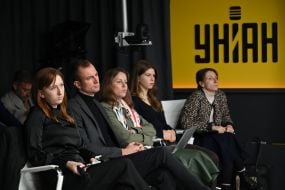 Учасники  зустрічі в рамках Проекту бізнес-діалогів Women in Capital