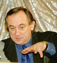 Богдан Ступка удостоен премии ”Триумф”
