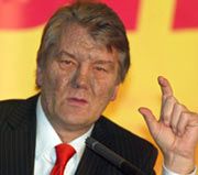 Ющенка могли отруїти двадцять осіб