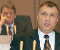 Ющенко заявляет, что уволит Жовтяка и Червония