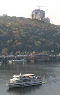 Киевляне назвали самый уродливый дом столицы (фото)