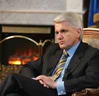 Литвин вважає, що Мороз триматиме всіх «на підвісі»