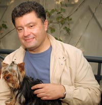 Порошенко сравнил правительство Тимошенко с наперсточниками