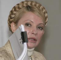 Тимошенко обещает справиться раньше, чем Давидович