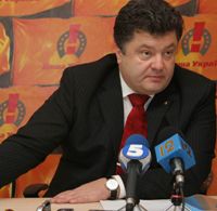 Порошенко гне свою лінію і не бачить трагедії