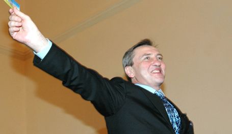 Щоб не було проблем, гроші з ”Хрещатика” переведи в ”Правекс”