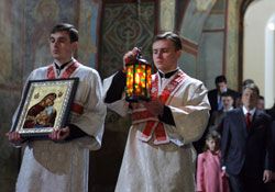 Благодатний вогонь приїхав до Києва без Московського патріархату 