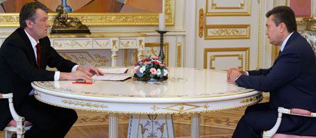 Янукович ведет переговоры с Нашей Украиной