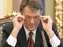 Президент сегодня встречался с Тимошенко, Бессмертным, Кинахом и другими