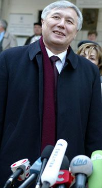 Замість СНД Єхануров ”пішки піде під купол”