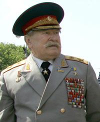 Перше пленарне засідання Верховної Ради відкрив генерал