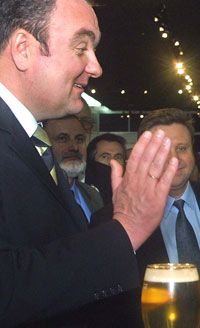 Милиция снова не смогла вручить повестку Засухе