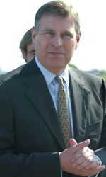 Принц Эндрю проверил, как курсанты учат английский